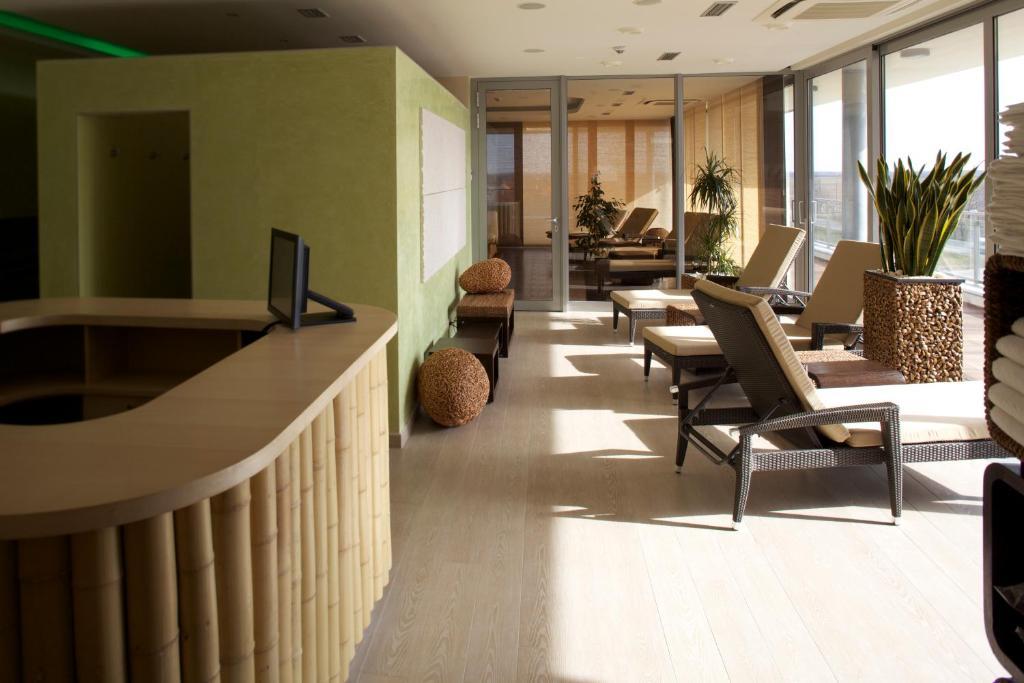 Hotel Ponteo - Activity Park Bratislava Eksteriør bilde